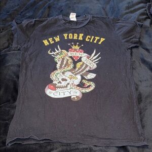 Ed Hardy New York City Black Graphic Tee with Skull & Snake Design🍀
